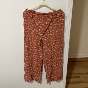 Flowy high waisted, casual American Eagle pants